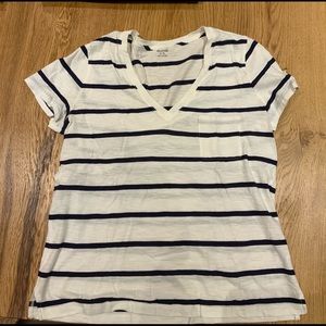 Madewell V Neck Tee w/Pocket